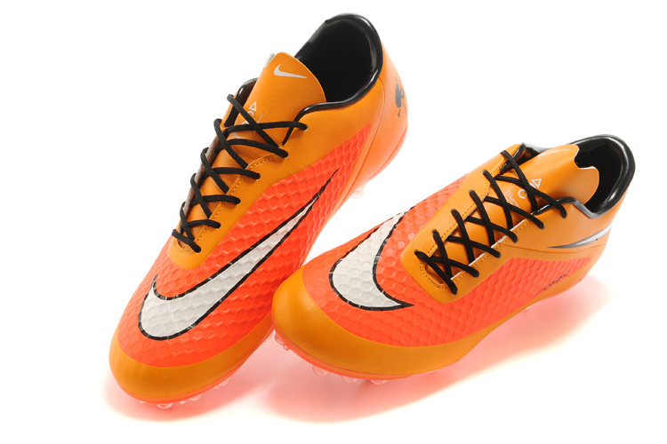 HYPERVENOM PHANTOM AG [R. 8]